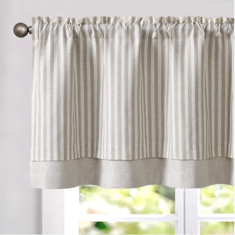 Striped Valance ‘Blackout’ Curtain 50x18”